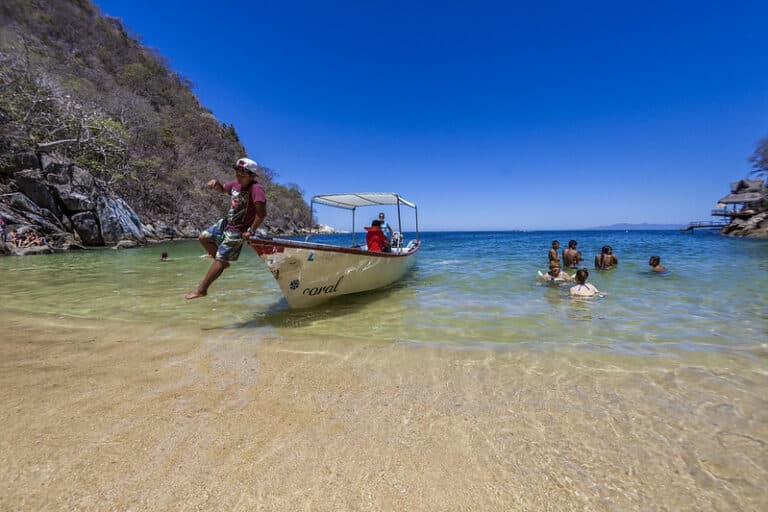 beaches-of-puerto-vallarta