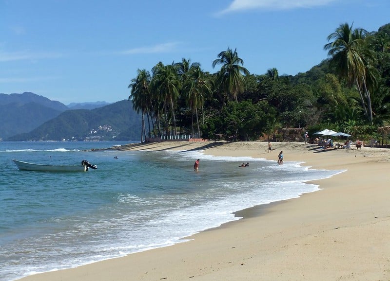 boca de tomatlan beaches