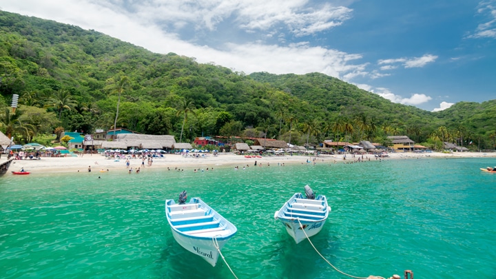 mismaloya beach